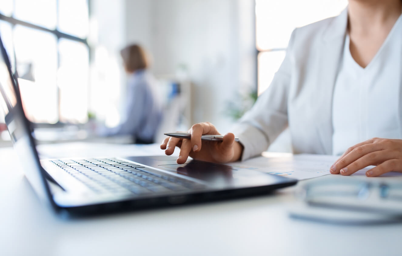 woman on laptop